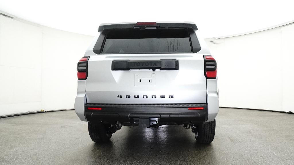 2025 Toyota 4Runner SR5 photo 17