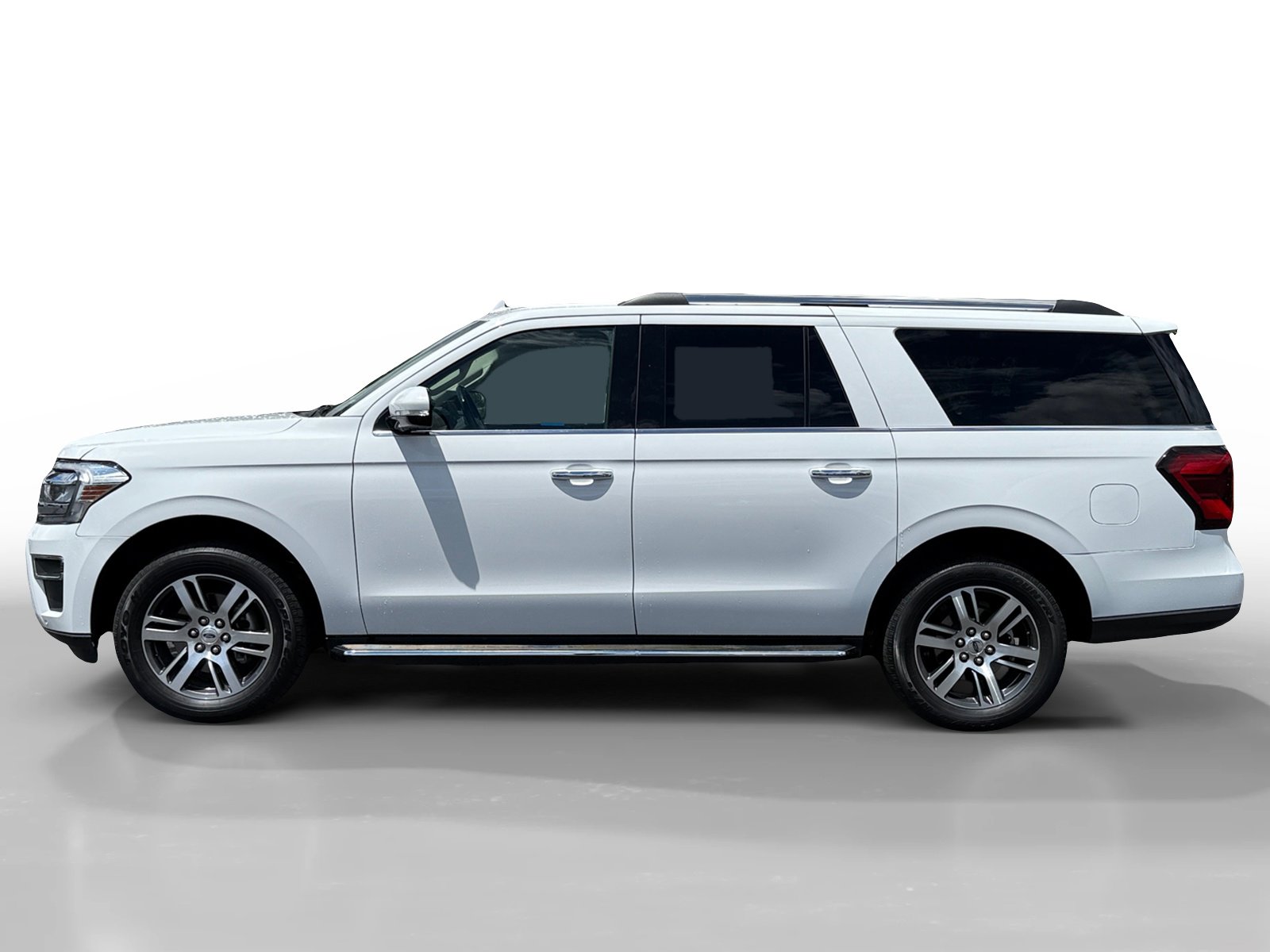 2022 Ford Expedition MAX Limited photo 2