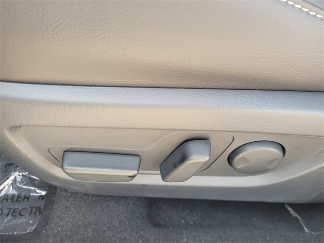 2025 Mazda CX-50 Preferred photo 5