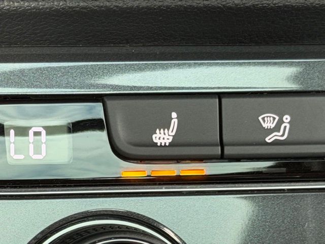 2020 Volkswagen Tiguan SE R-Line Black photo 6