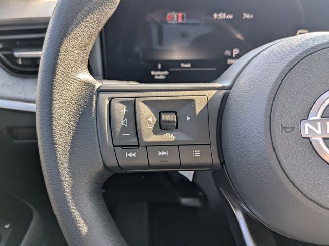 2026 Nissan Kicks SV photo 14