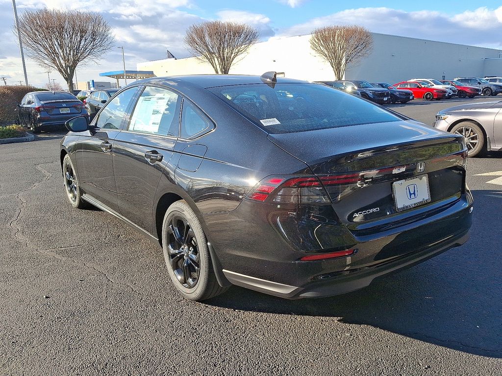 2025 Honda Accord 1.5T SE photo 3