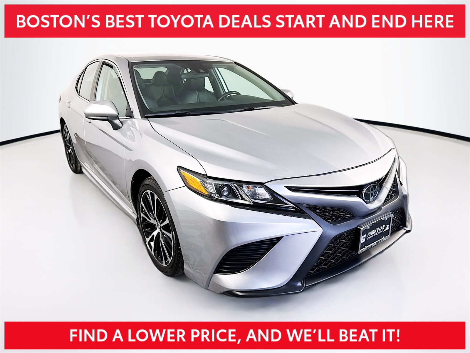 2019 Toyota Camry SE's photo