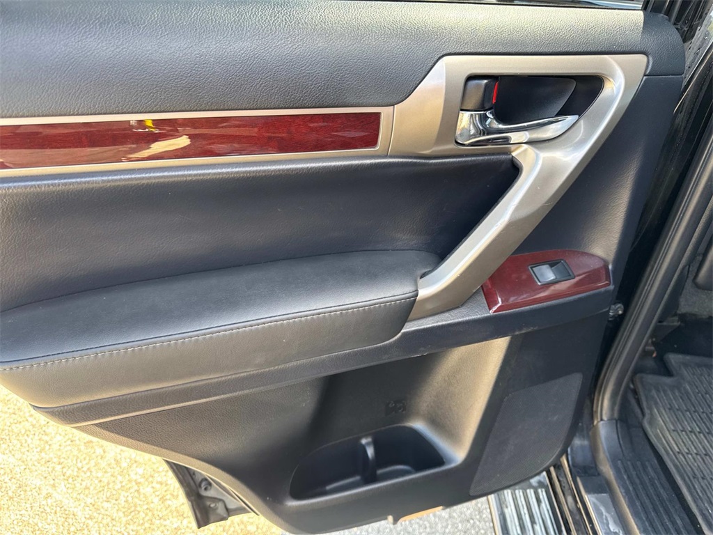2019 Lexus GX 460 photo 11