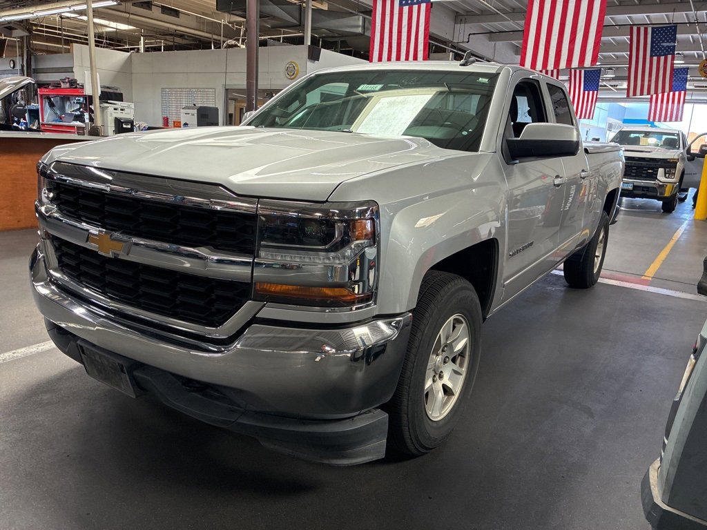 2019 Chevrolet Silverado LT photo 4