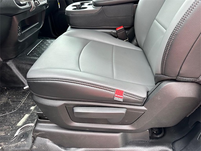 2025 Ram 5500 Tradesman photo 10