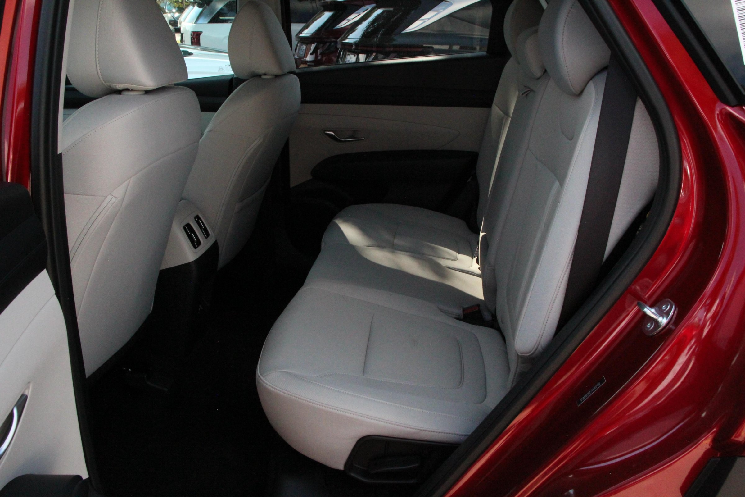 2026 Hyundai Tucson SEL photo 16