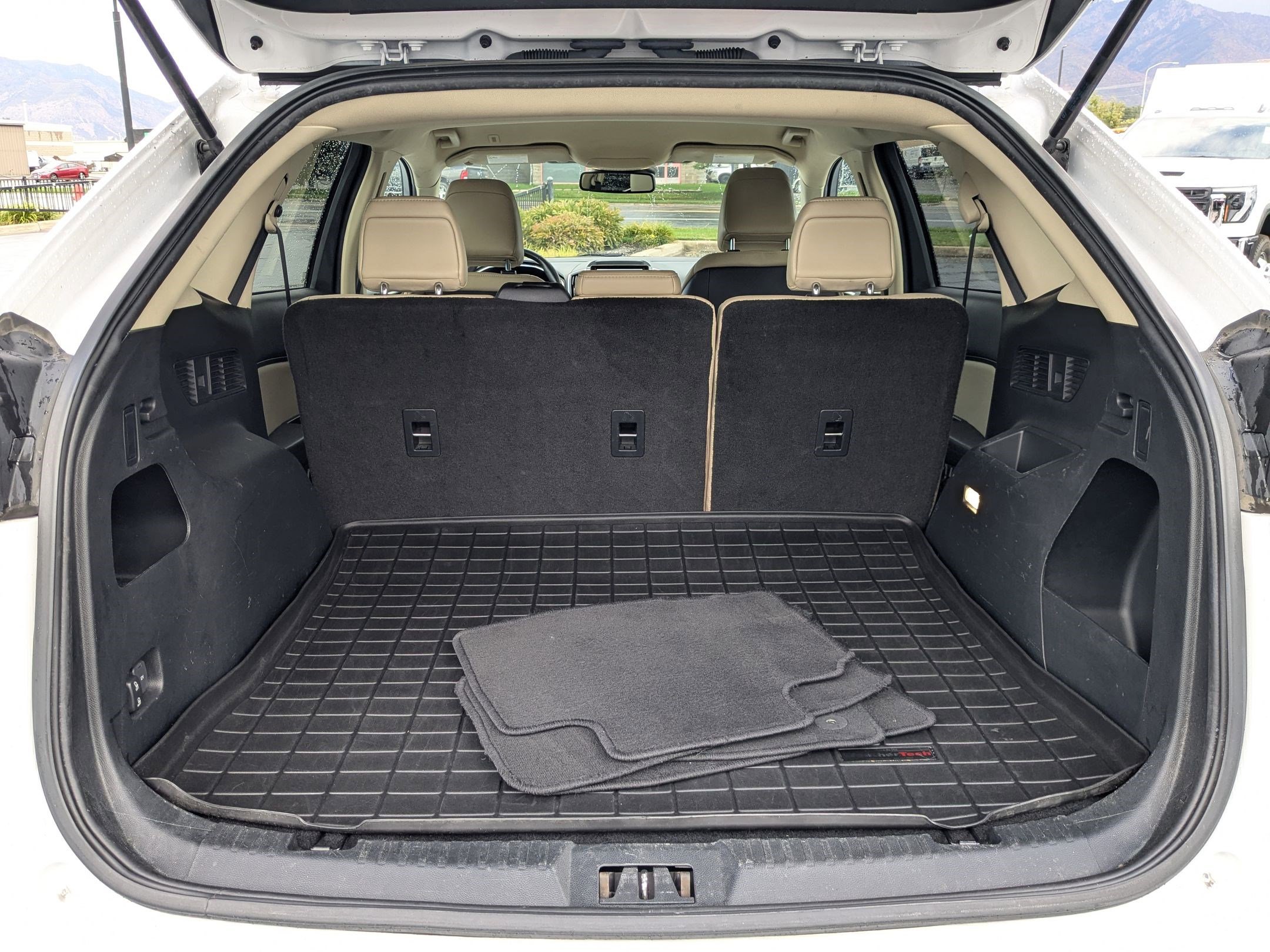 2021 Ford Edge SEL photo 27