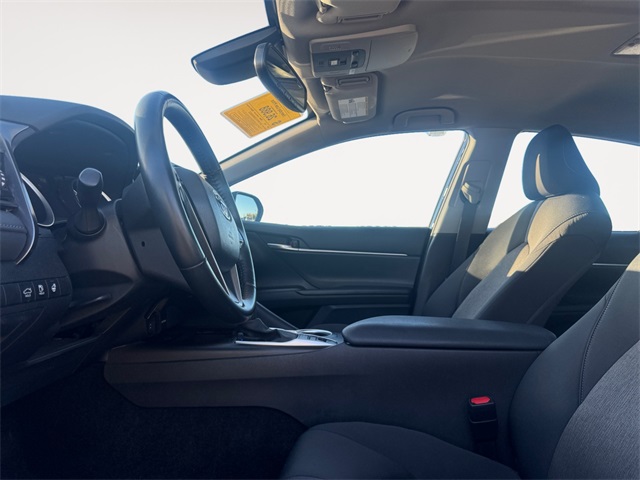 2023 Toyota Camry LE photo 9