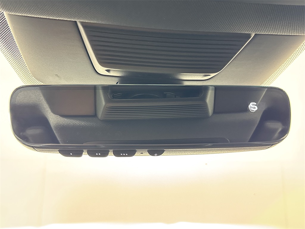 2025 Volkswagen Tiguan SE R-Line Black photo 34