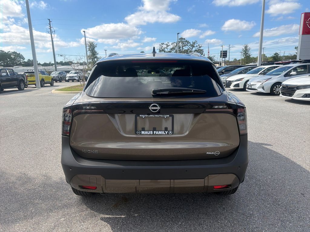 2026 Nissan Kicks SV photo 4