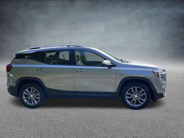 2024 Gmc Terrain SLT photo 3