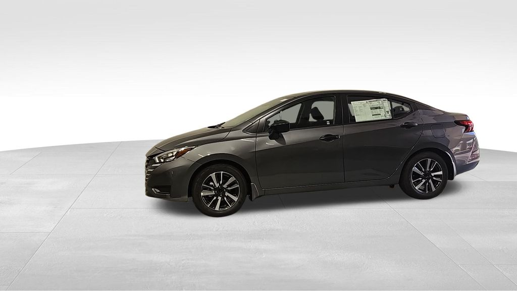 2025 Nissan Versa 1.6 S photo 2