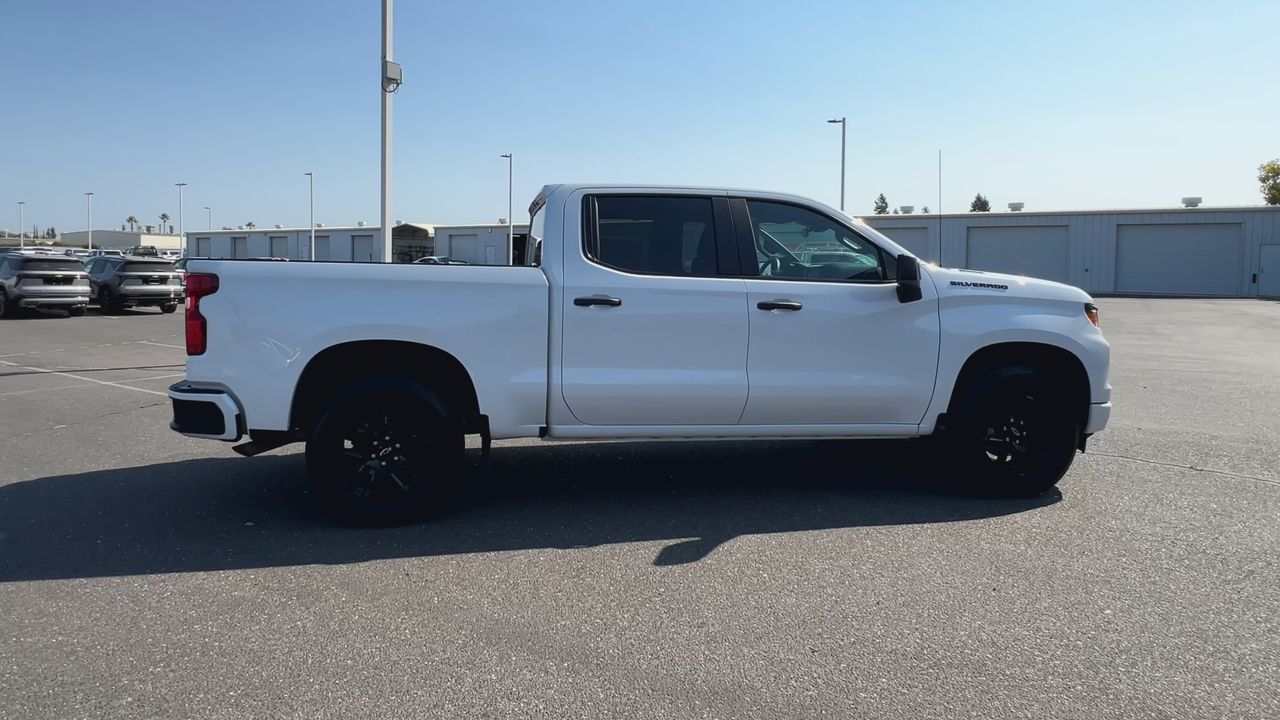 2025 Chevrolet Silverado 1500 Custom photo 43