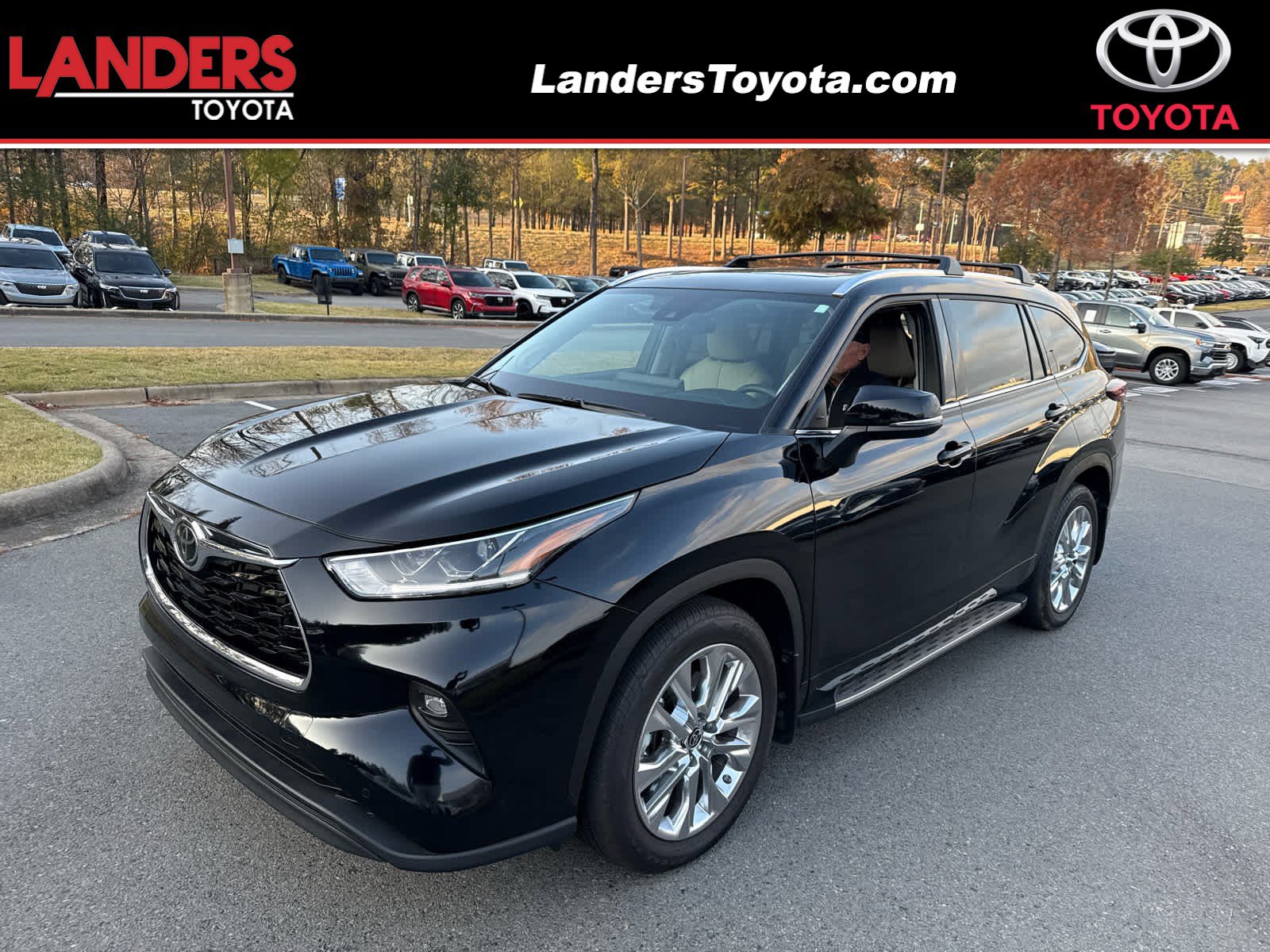 2024 Toyota Highlander Limited's photo
