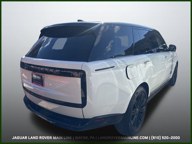 2025 Land Rover Range Rover SE photo 3