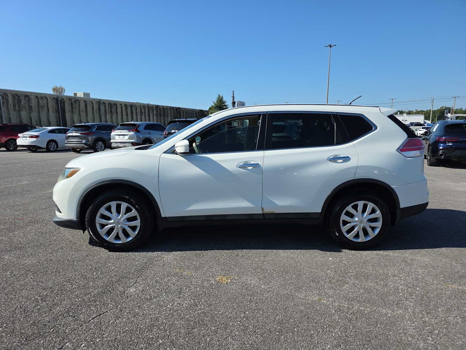 2015 Nissan Rogue S photo 4