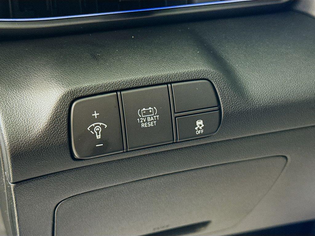 2025 Hyundai Elantra Hybrid SEL Sport photo 10
