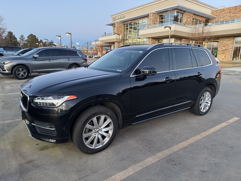 2017 Volvo XC90 Momentum's photo