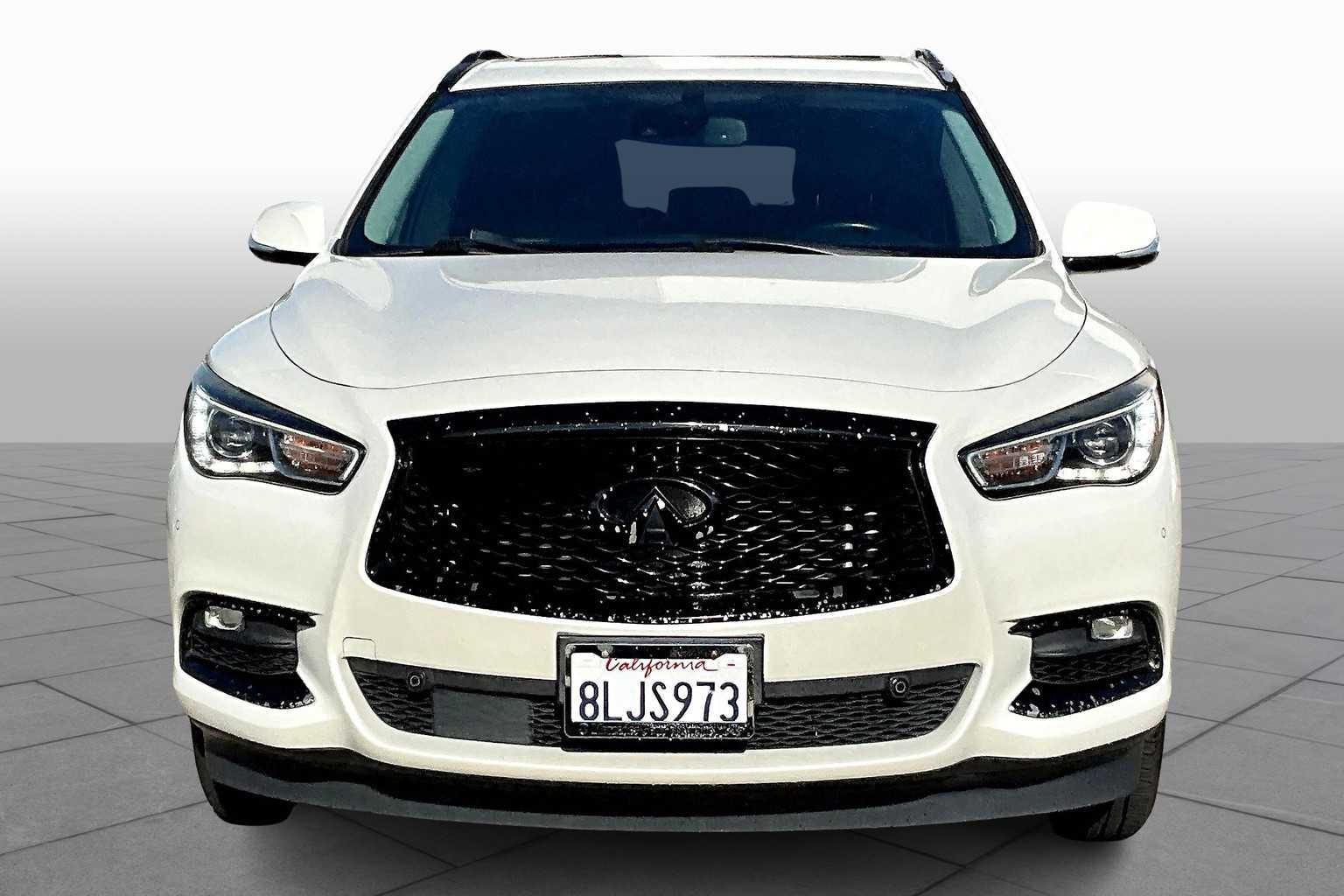 2019 Infiniti QX60 Luxe photo 3