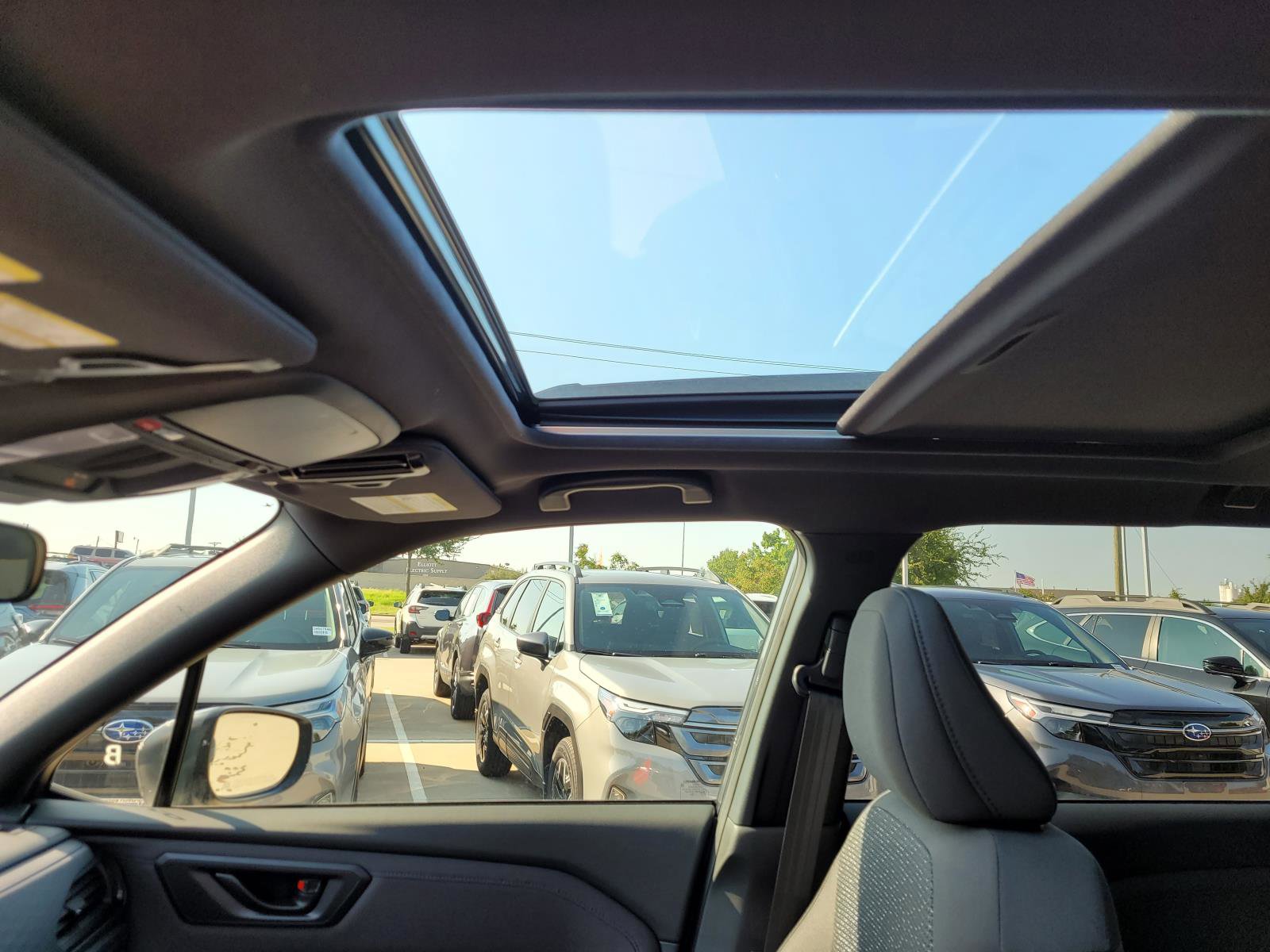 2025 Subaru Forester Premium photo 14