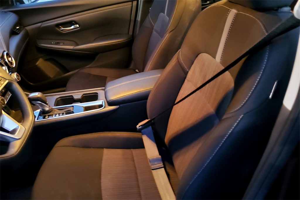 2025 Nissan Sentra SV photo 9