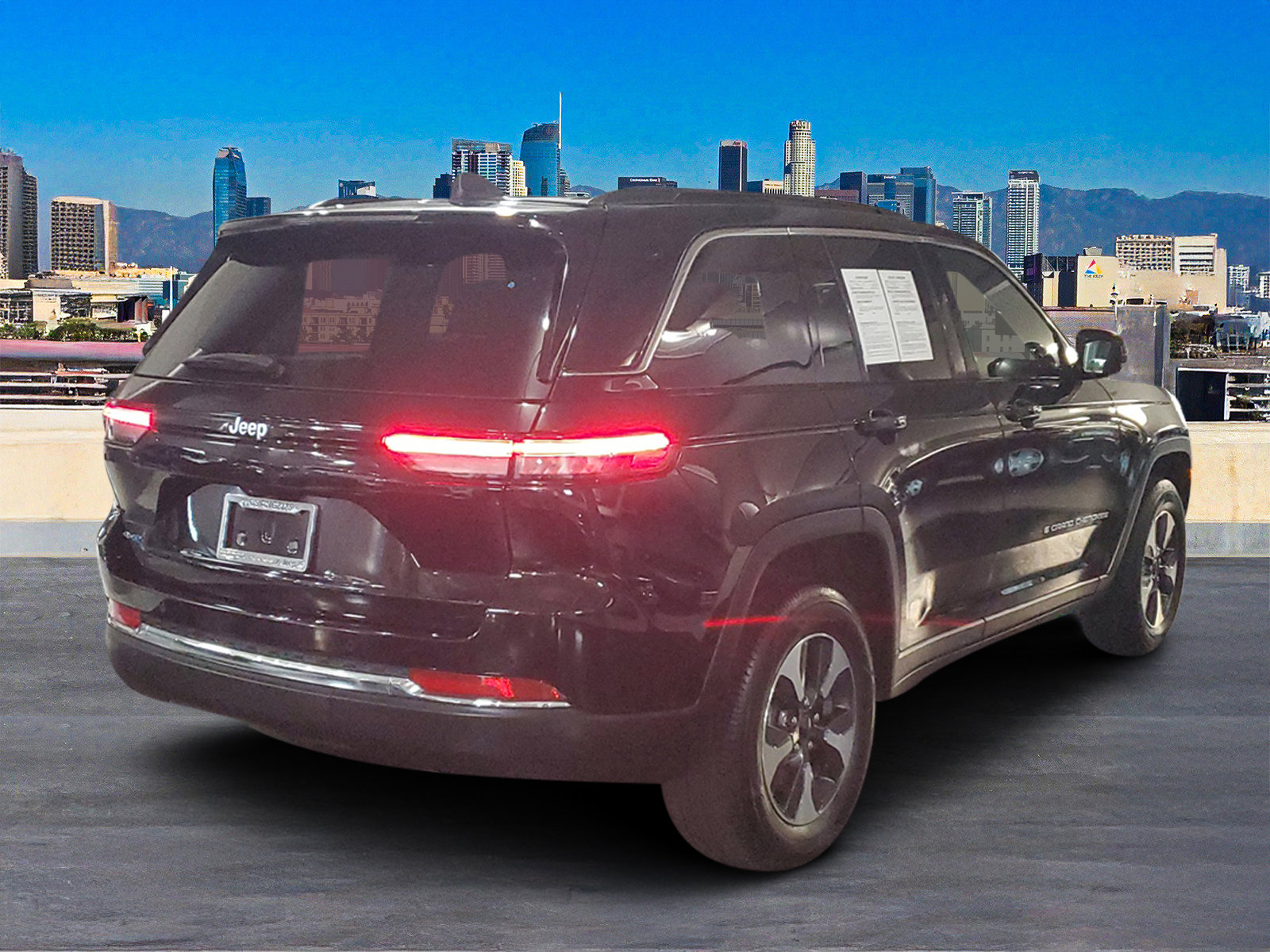 2024 Jeep Cherokee Limited 4xe photo 3