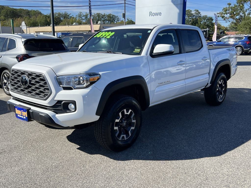 2023 Toyota Tacoma TRD Off-Road photo 3