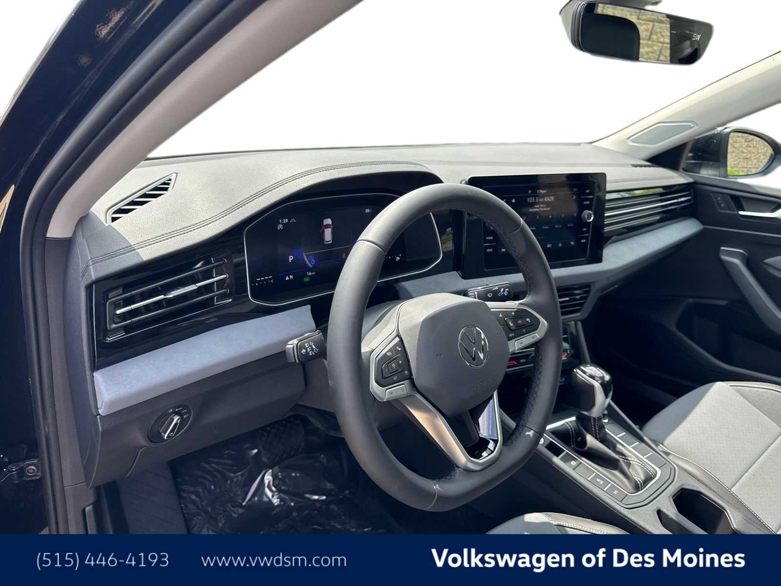 2025 Volkswagen Jetta SE photo 2