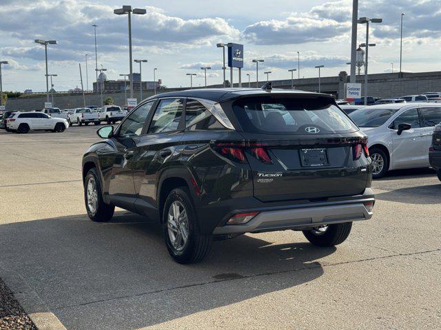 2025 Hyundai Tucson SE photo 7