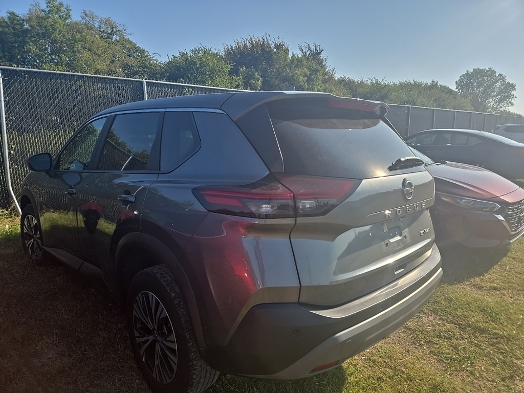 2023 Nissan Rogue SV photo 2