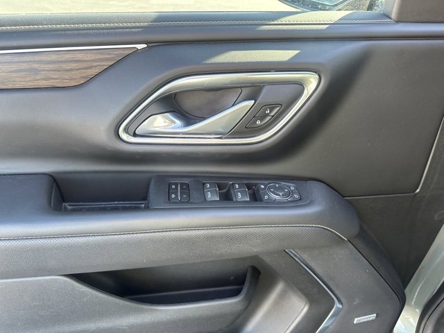 2023 Chevrolet Suburban Premier photo 3