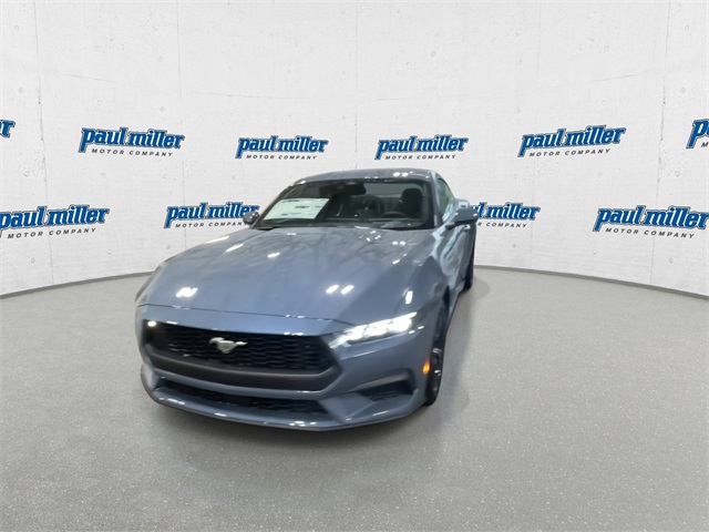 2025 Ford Mustang EcoBoost photo 4