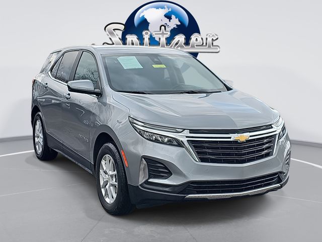 2024 Chevrolet Equinox LT's photo