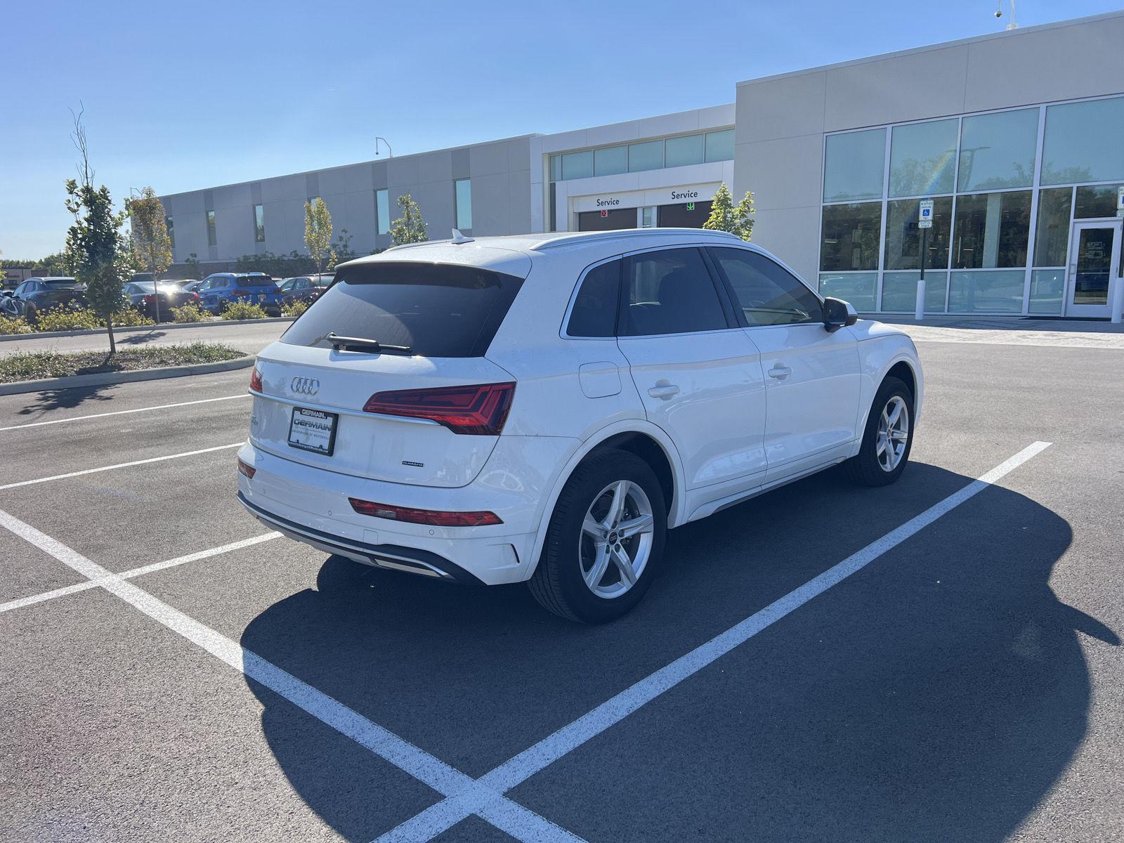 2023 Audi Q5 40 Premium photo 2