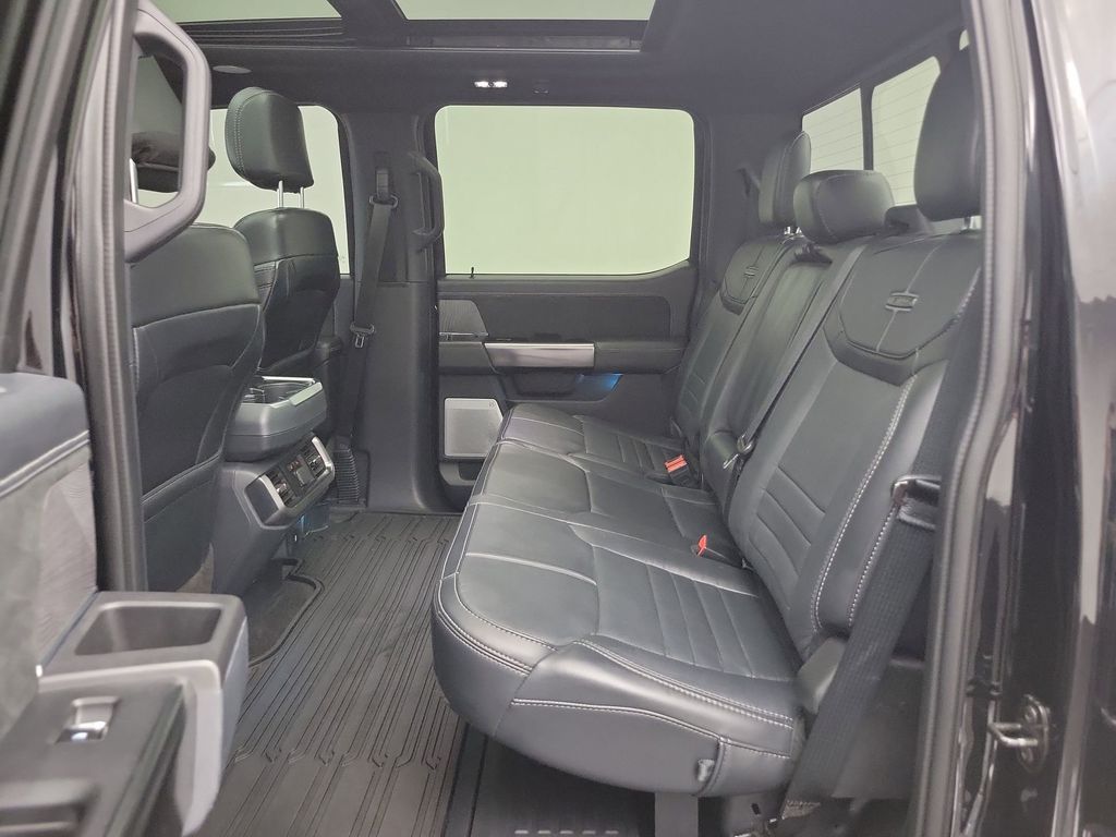 2023 Ford F-150 Platinum photo 9