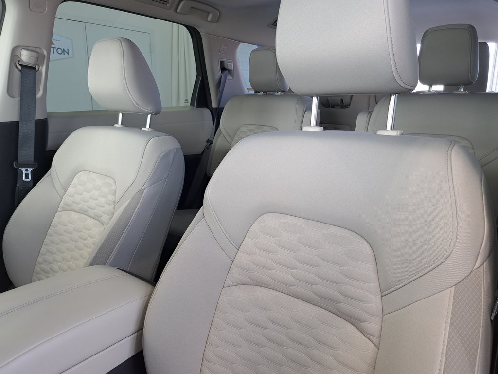 2022 Nissan Pathfinder SV photo 21