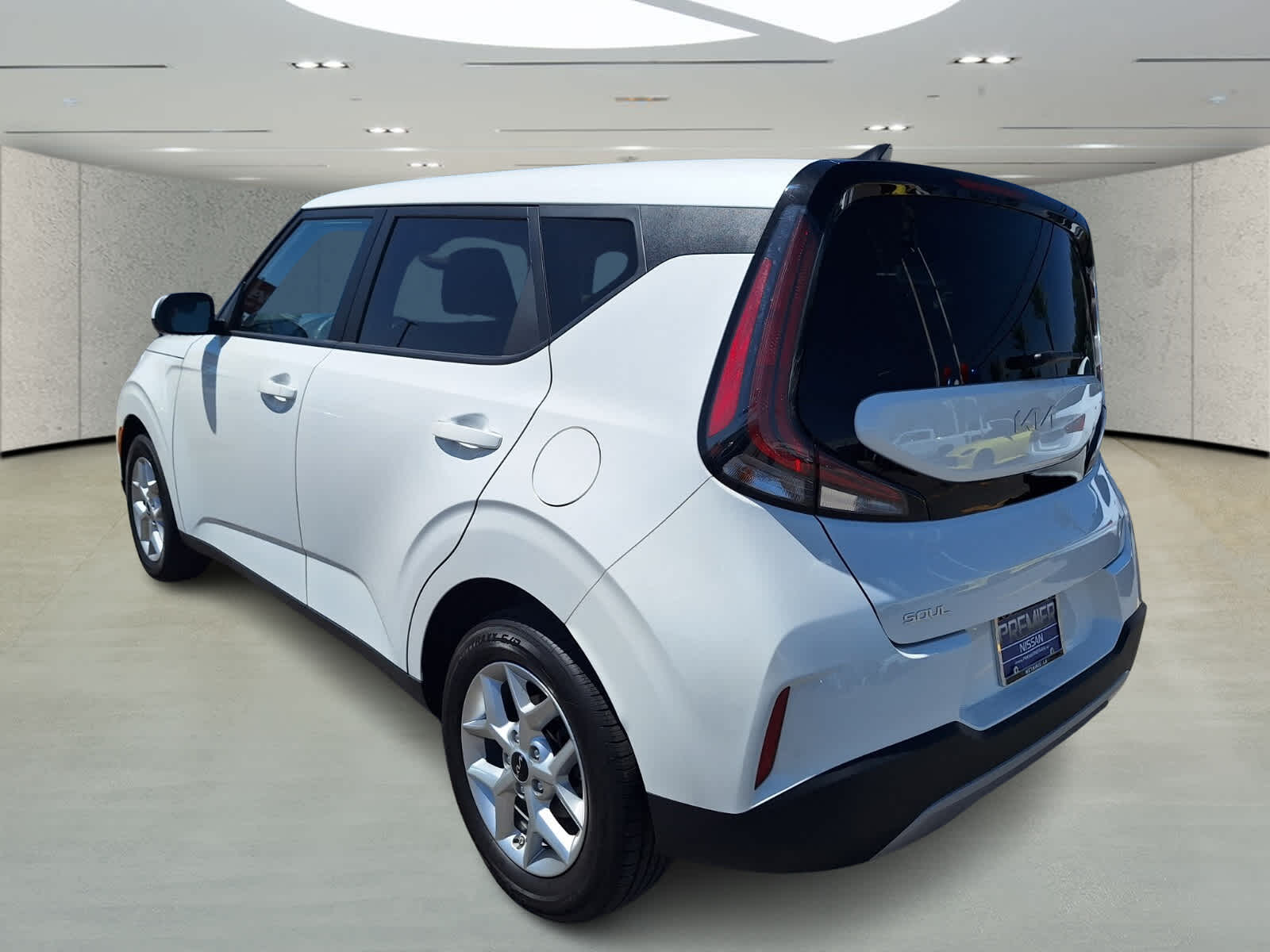 2024 Kia Soul LX photo 3