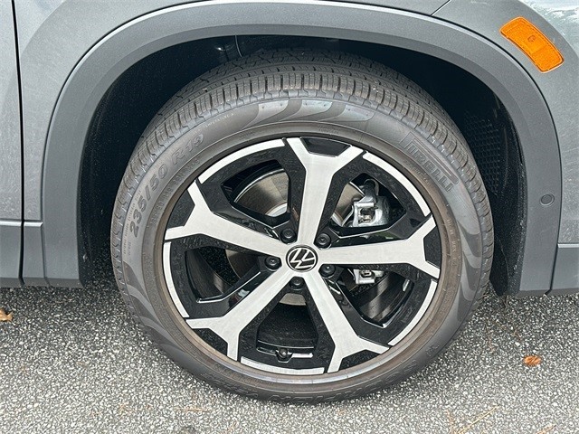 2025 Volkswagen Tiguan SE photo 12