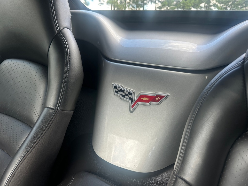 2006 Chevrolet Corvette Base photo 20