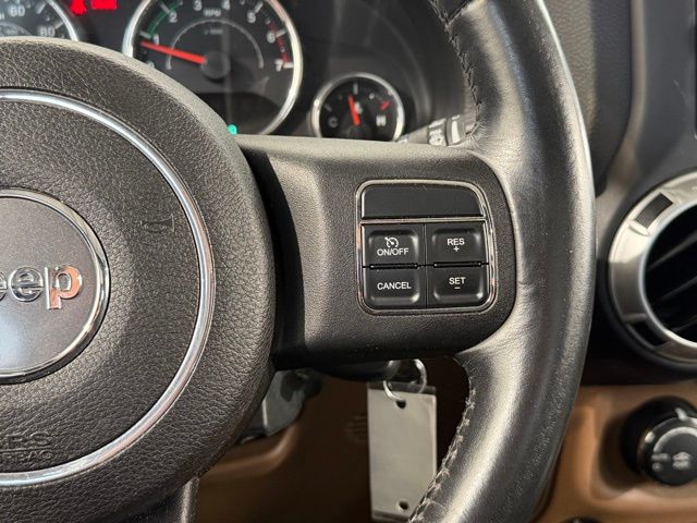 2011 Jeep Wrangler Sahara photo 42