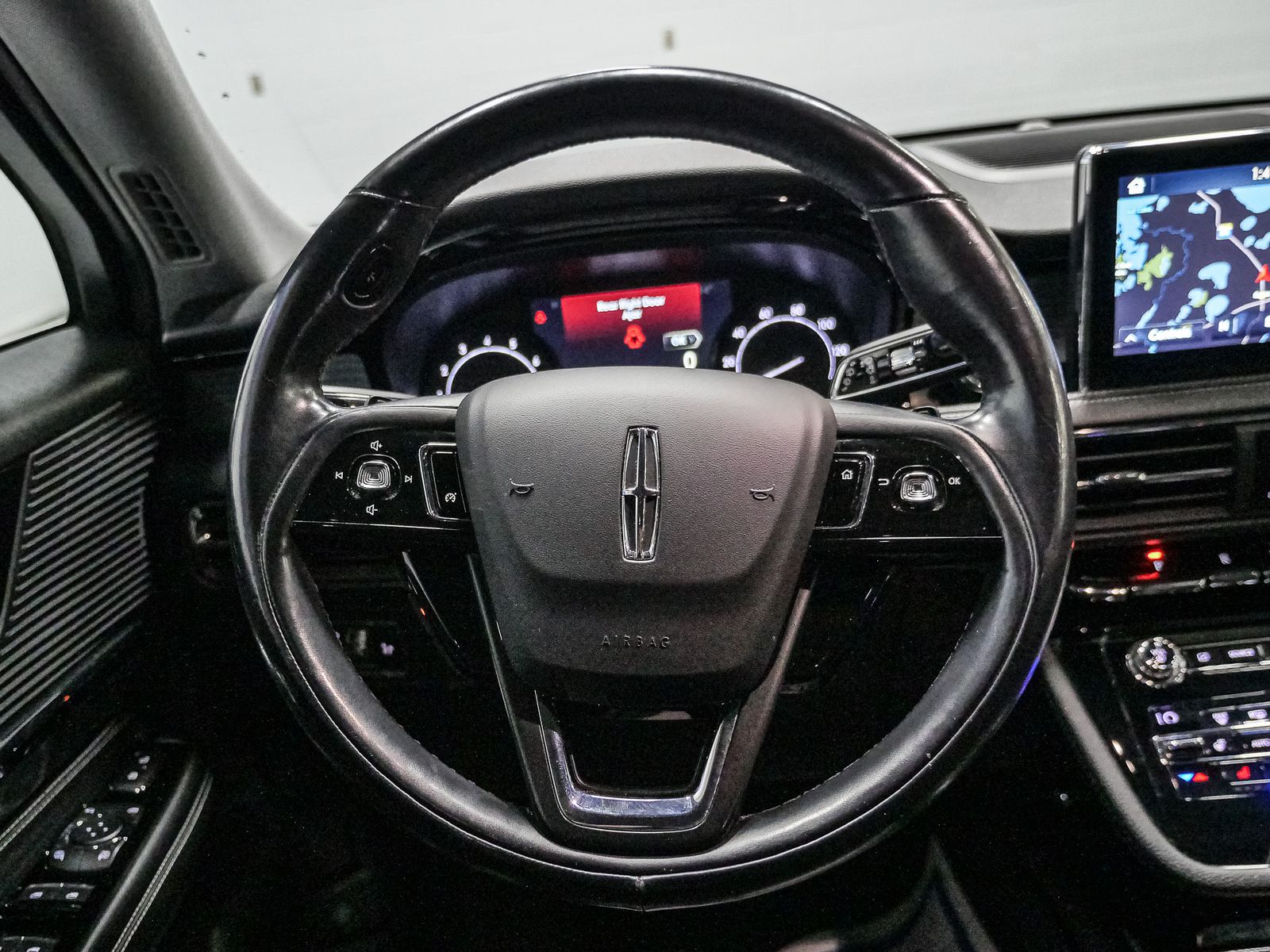 2020 Lincoln Corsair Standard photo 31