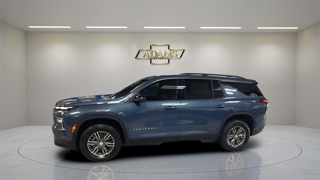 2026 Chevrolet Traverse photo 2
