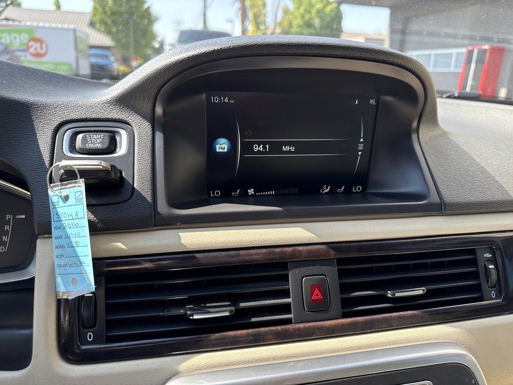 2016 Volvo XC70 T5 Drive-E Premier photo 16