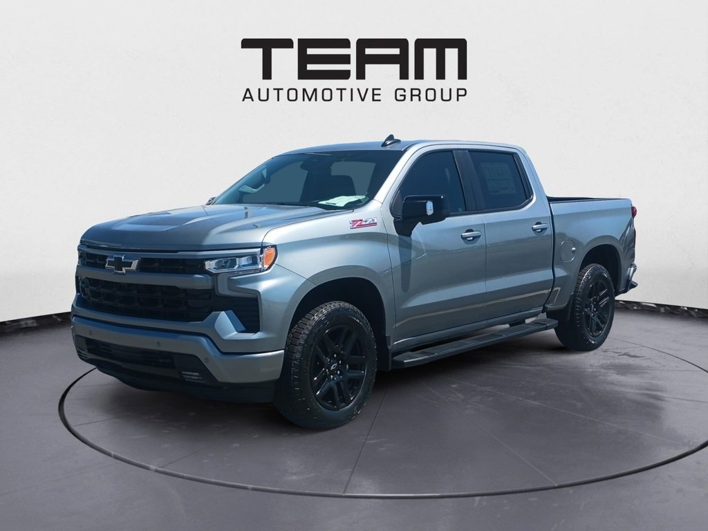 2025 Chevrolet Silverado 1500 RST photo 3