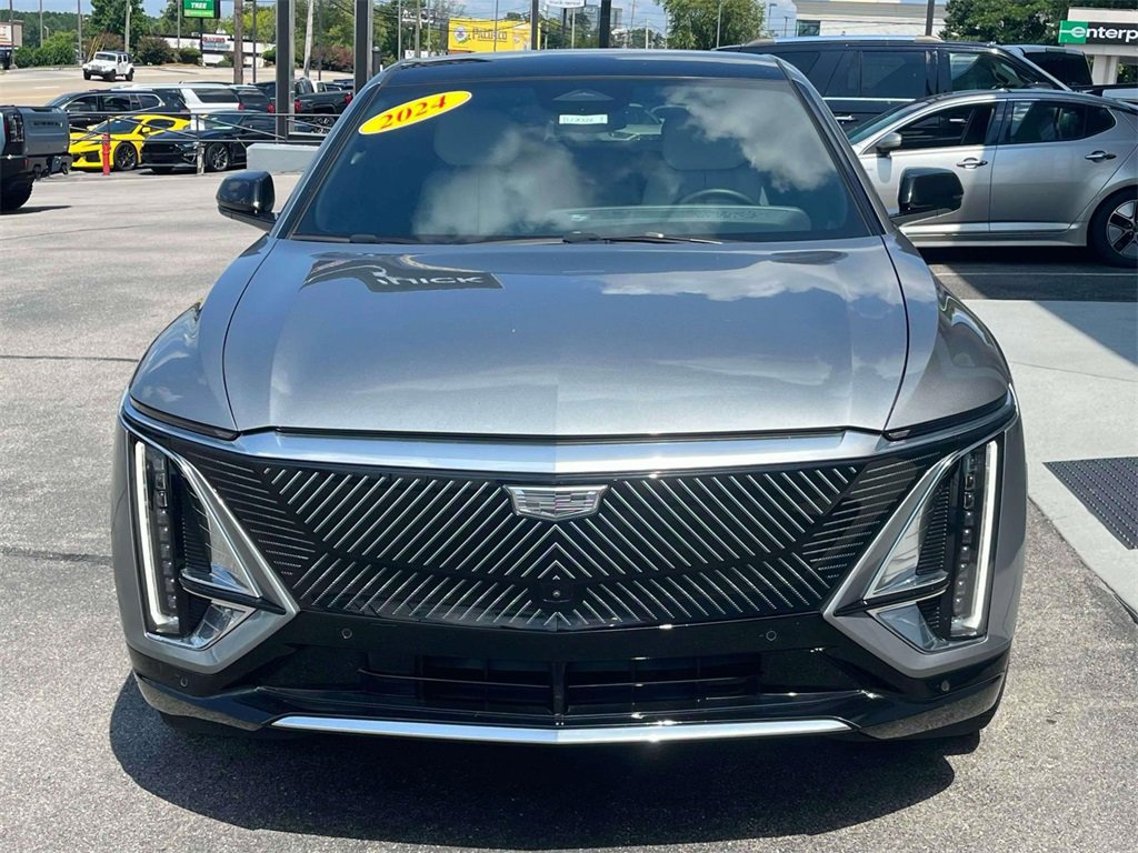 2024 Cadillac Lyriq Luxury photo 8
