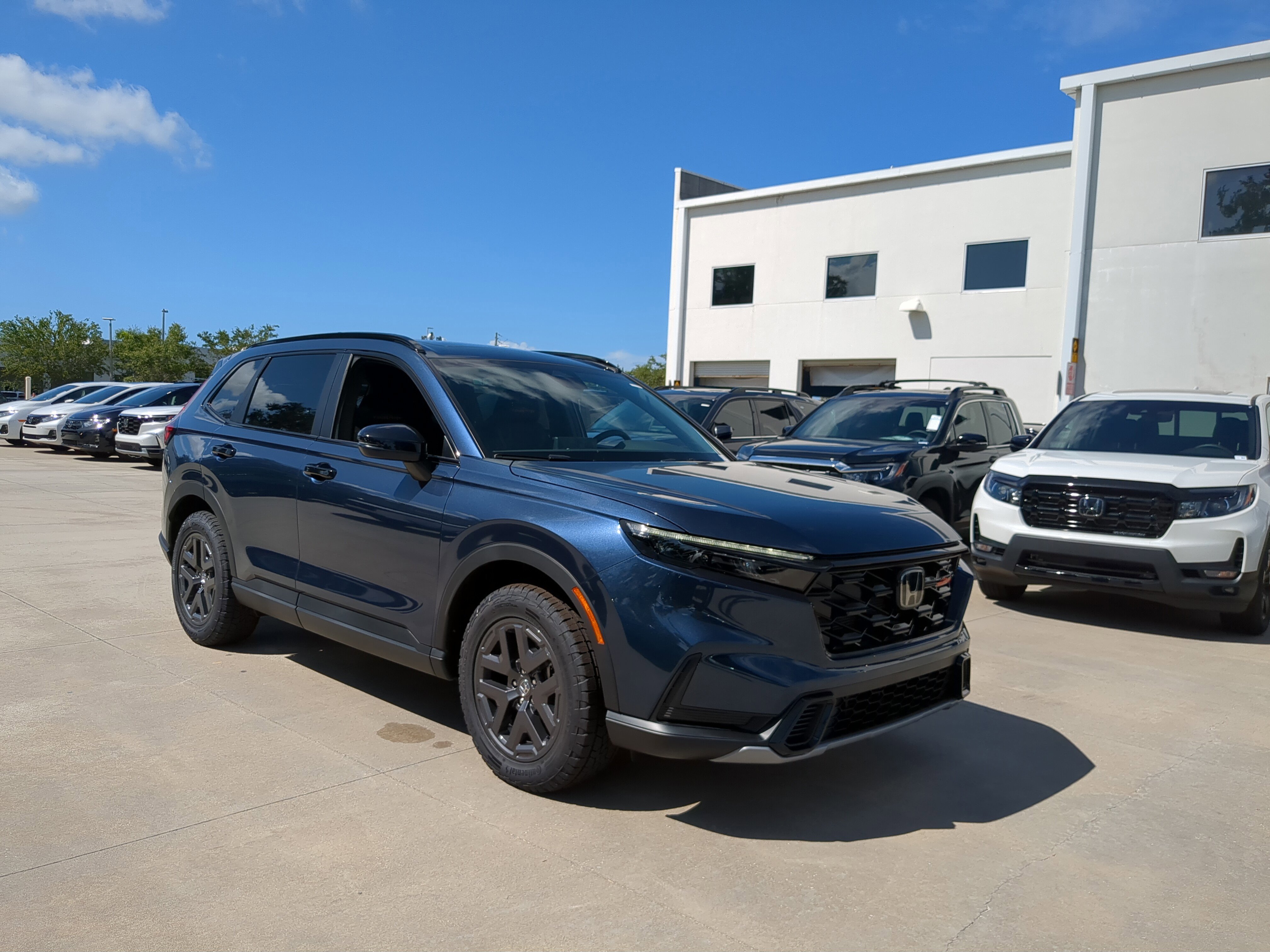 2026 Honda CR-V Hybrid photo 2