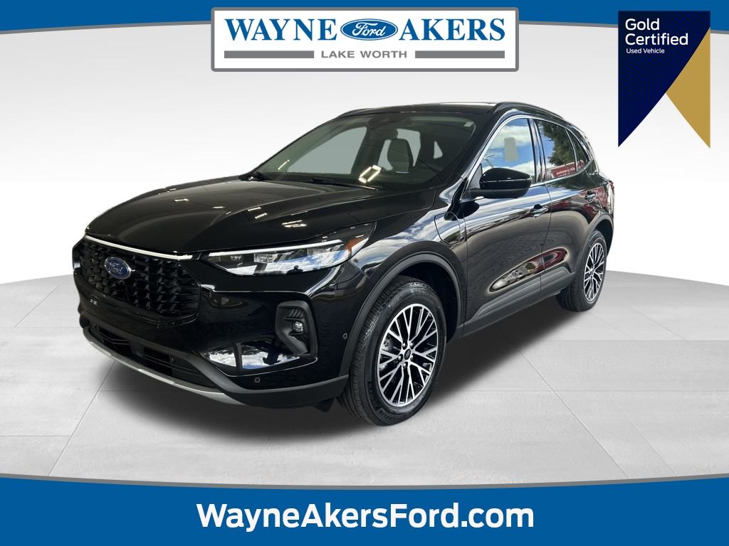 2024 Ford Escape PHEV's photo