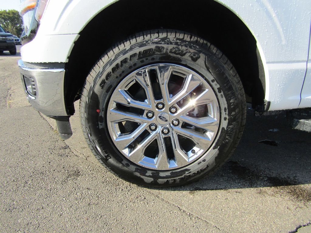 2024 Ford F-150 XLT photo 8