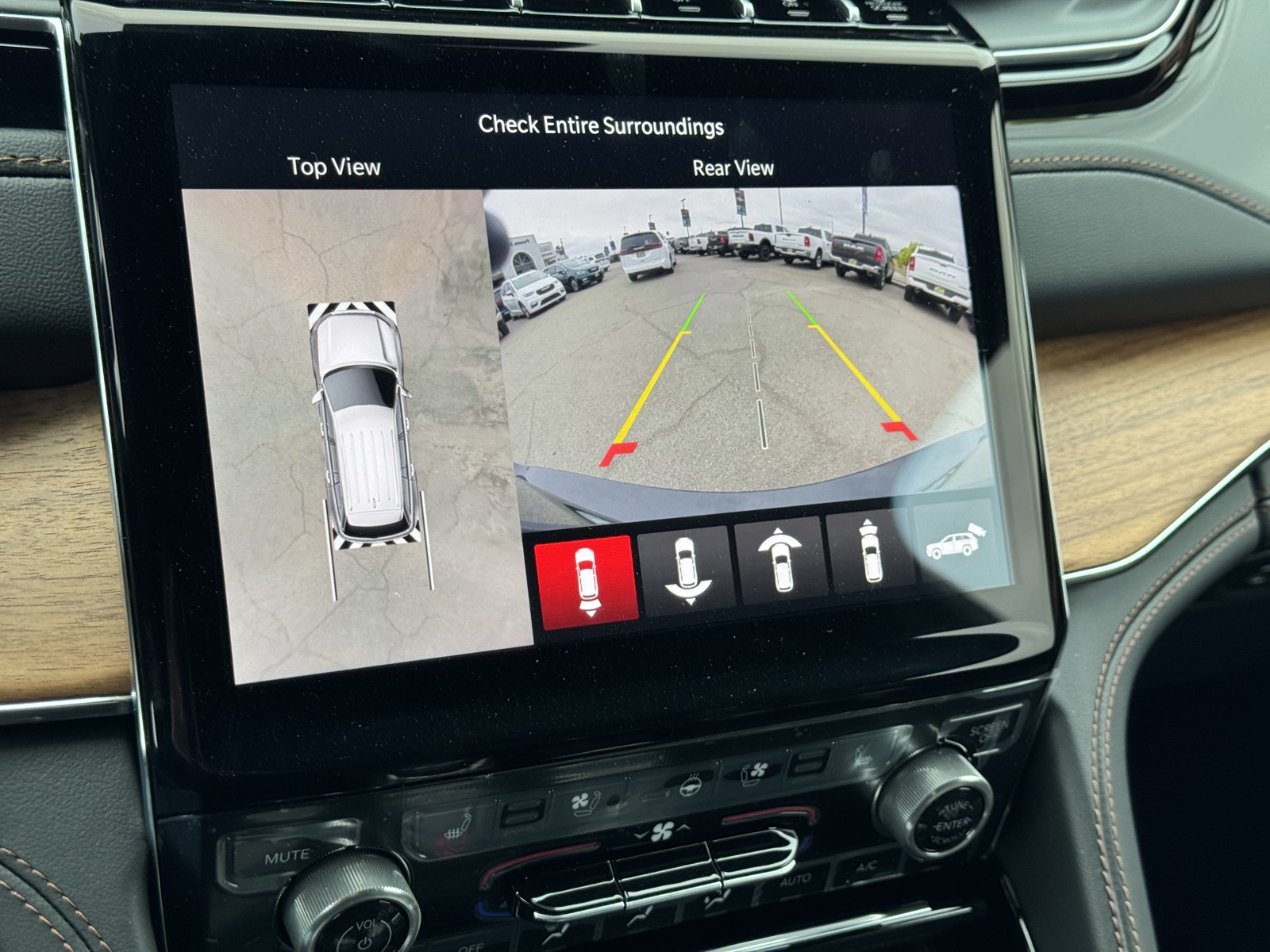 2025 Jeep Grand Cherokee L Summit Reserve photo 19